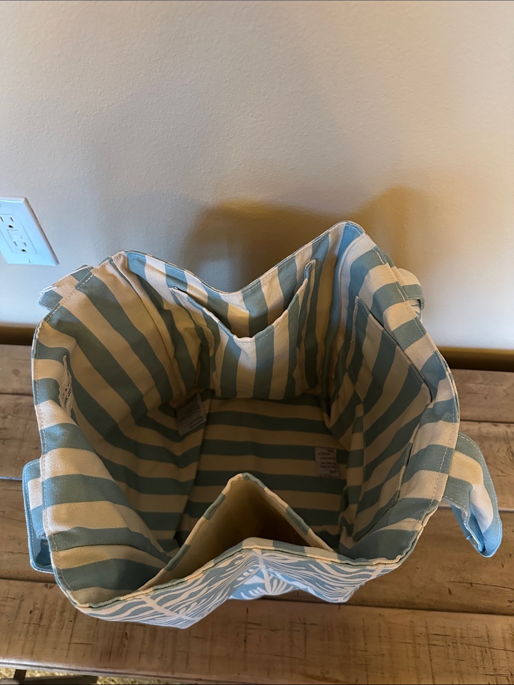 Poppy & Peonies Light Blue and White Botanical Tote - Picture 2 of 4